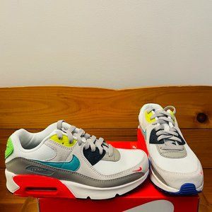 Nike Air Max 90 EOI (GS) Size 5Y and 5.5Y Pearl Grey/Sport Turq DA5653-001 NEW